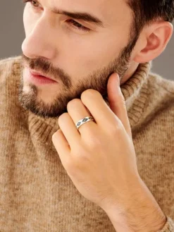 Obrączka srebrna z cyrkoniami