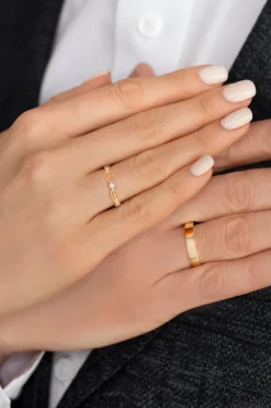 Obrączki Ślubne Apart.  Żółte złoto. Wzór 4/242