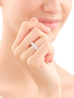 Pierścionek srebrny z cyrkoniami