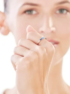 Pierścionek srebrny z cyrkoniami