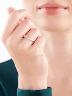 Pierścionek srebrny z cyrkoniami