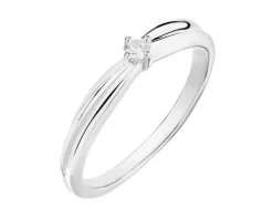 Pierścionek srebrny z cyrkonią