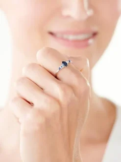 Pierścionek srebrny z cyrkoniami - kwiat