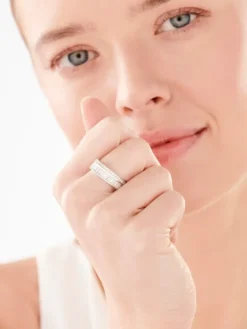 Pierścionek srebrny z cyrkoniami