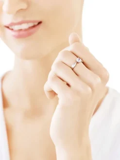 Pierścionek srebrny z cyrkonią