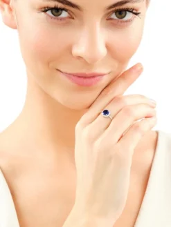 Pierścionek srebrny z cyrkoniami