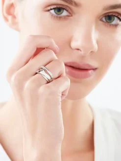 Pierścionek srebrny z cyrkoniami