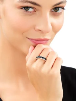 Pierścionek srebrny z cyrkoniami