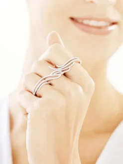 Pierścionek srebrny z cyrkoniami