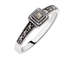 Pierścionek srebrny z markasytami