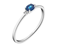 Pierścionek z białego złota z diamentami i szafirem - próba 375