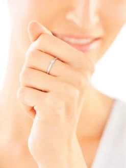 Pierścionek z białego złota z brylantem - 0,03 ct - próba 585