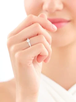 Pierścionek z białego złota z brylantami - 0,51 ct - próba 585