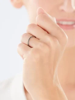 Pierścionek z białego złota z czarnymi brylantami - 0,24 ct - próba 375