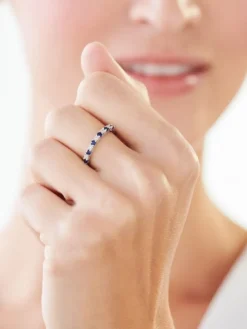 Pierścionek z białego złota z diamentami i szafirami - próba 375