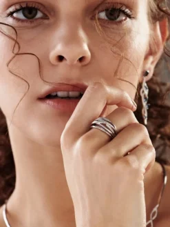 Pierścionek z białego złota z diamentami - 0,15 ct - próba 750