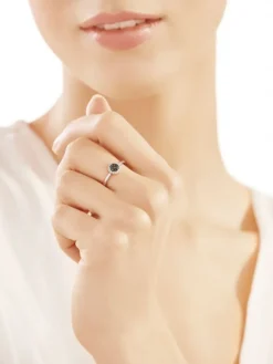 Pierścionek z białego złota z diamentami - 0,15 ct - próba 585