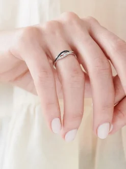 Pierścionek z białego złota z diamentami - 0,02 ct - próba 585