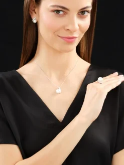 Pierścionek z białego złota z brylantami i perłą South Sea - próba 585