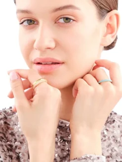 Pierścionek z mosiądzu pozłacany z cyrkoniami i emalią