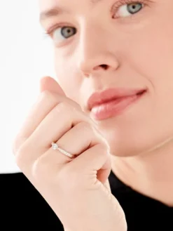 Pierścionek z różowego i białego złota z brylantami - 0,20 ct - próba 585