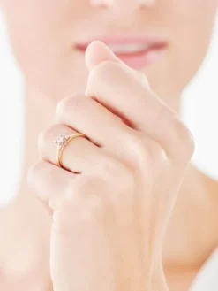 Pierścionek z żółtego i białego złota z brylantem - serce - 0,06 ct - próba 585