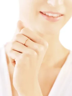 Pierścionek z żółtego i białego złota z brylantem - 0,01 ct - próba 585