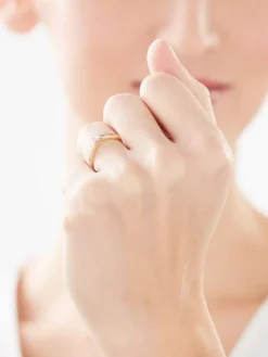 Pierścionek z żółtego i białego złota z diamentami - 0,08 ct - próba 585