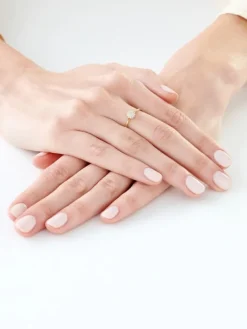 Pierścionek z żółtego złota z brylantami - 0,06 ct - próba 375