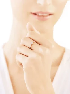 Pierścionek z żółtego złota z diamentami - 0,08 ct - próba 585