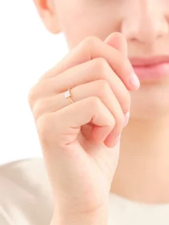 Pierścionek z żółtego złota z diamentem - 0,33 ct - próba 585