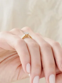 Pierścionek z żółtego złota z brylantami - 0,40 ct - próba 585