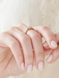 Pierścionek z żółtego złota z diamentami - 0,23 ct - próba 585