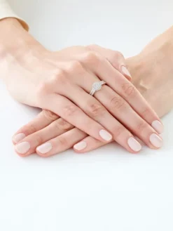 Pierścionek z żółtego złota z diamentami - 0,23 ct - próba 585