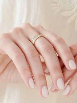 Pierścionek z żółtego złota z diamentami - 0,06 ct - próba 585