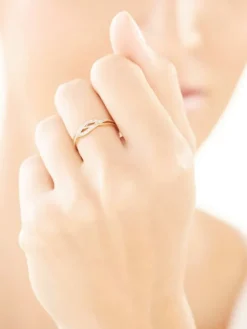 Pierścionek z żółtego złota z diamentami - 0,03 ct - próba 585