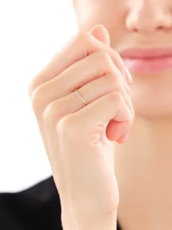 Pierścionek z żółtego złota z diamentami - 0,01 ct - próba 585