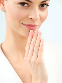 Pierścionek z żółtego złota z diamentami - serce - 0,03 ct - próba 585