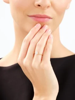 Pierścionek z żółtego złota z diamentami - 0,09 ct - próba 585