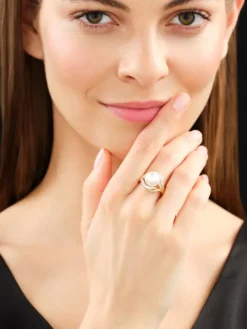 Pierścionek z żółtego złota z brylantami i perłą South Sea - próba 750