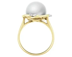 Pierścionek z żółtego złota z brylantami i perłą - próba 375