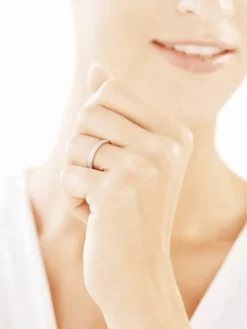 Pierścionek z żółtego złota z diamentami - 0,24 ct - próba 585