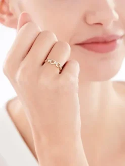 Pierścionek z żółtego złota z diamentami - 0,05 ct - próba 375