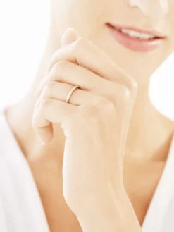 Pierścionek z żółtego złota z brylantami - 0,10 ct - próba 585