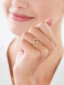 Pierścionek z żółtego złota z diamentami - koło - 0,05 ct - próba 375