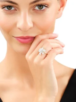 Pierścionek z żółtego złota z brylantami - kwiat - 0,65 ct - próba 585