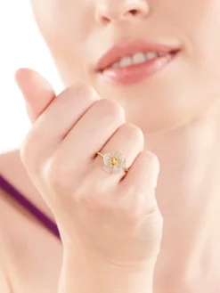 Pierścionek z żółtego złota z diamentami - kwiat - 0,27 ct - próba 585