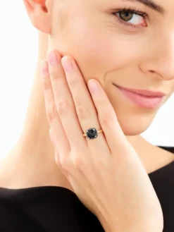 Pierścionek z żółtego złota z czarnymi brylantami i onyksem - próba 585