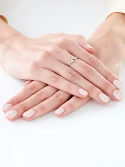 Pierścionek z żółtego złota z brylantem - 0,06 ct - próba 585