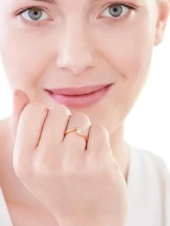 Pierścionek z żółtego złota z brylantem - 0,23 ct - próba 750